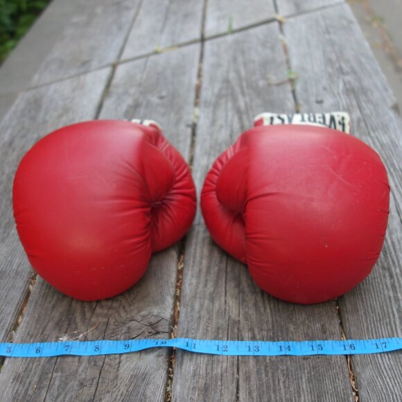 Everlast 2112 Lace Up Red Boxing Gloves Made in U.S.A. - Picture 12 of 16